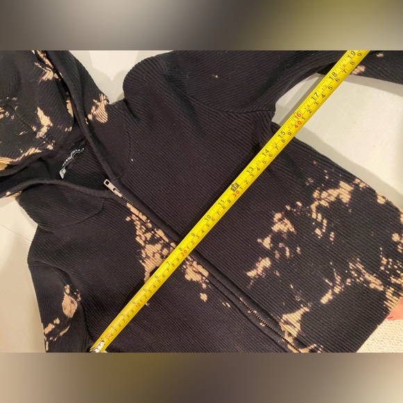 Brandy Melville hoody zip sweater cropped zip Small - Picture 7 of 7